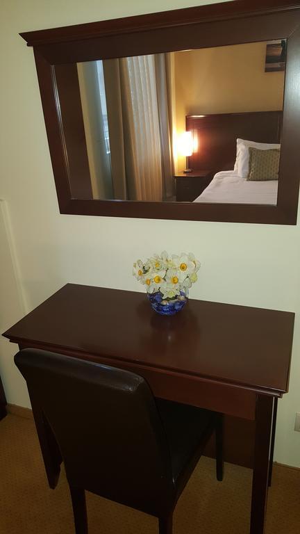 Garni Hotel Contact Belgrado Exterior foto