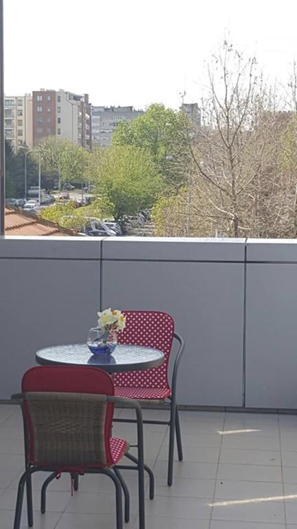Garni Hotel Contact Belgrado Exterior foto
